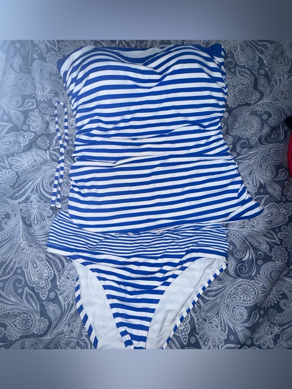 Tommy Bahama tankini set in a classic blue & white stripe — Large EUC